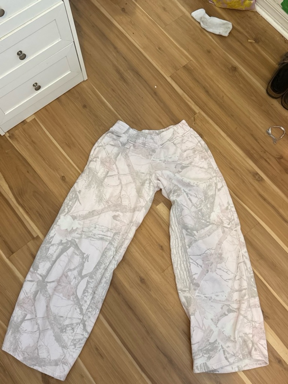 Hollister Pale Pink & White Fleece Lounge Shorts